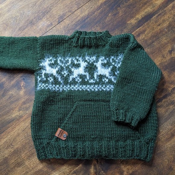 Hand knit deep forest green Christmas sweater for toddlers Reindeer pattern Fair - Picture 1 of 5